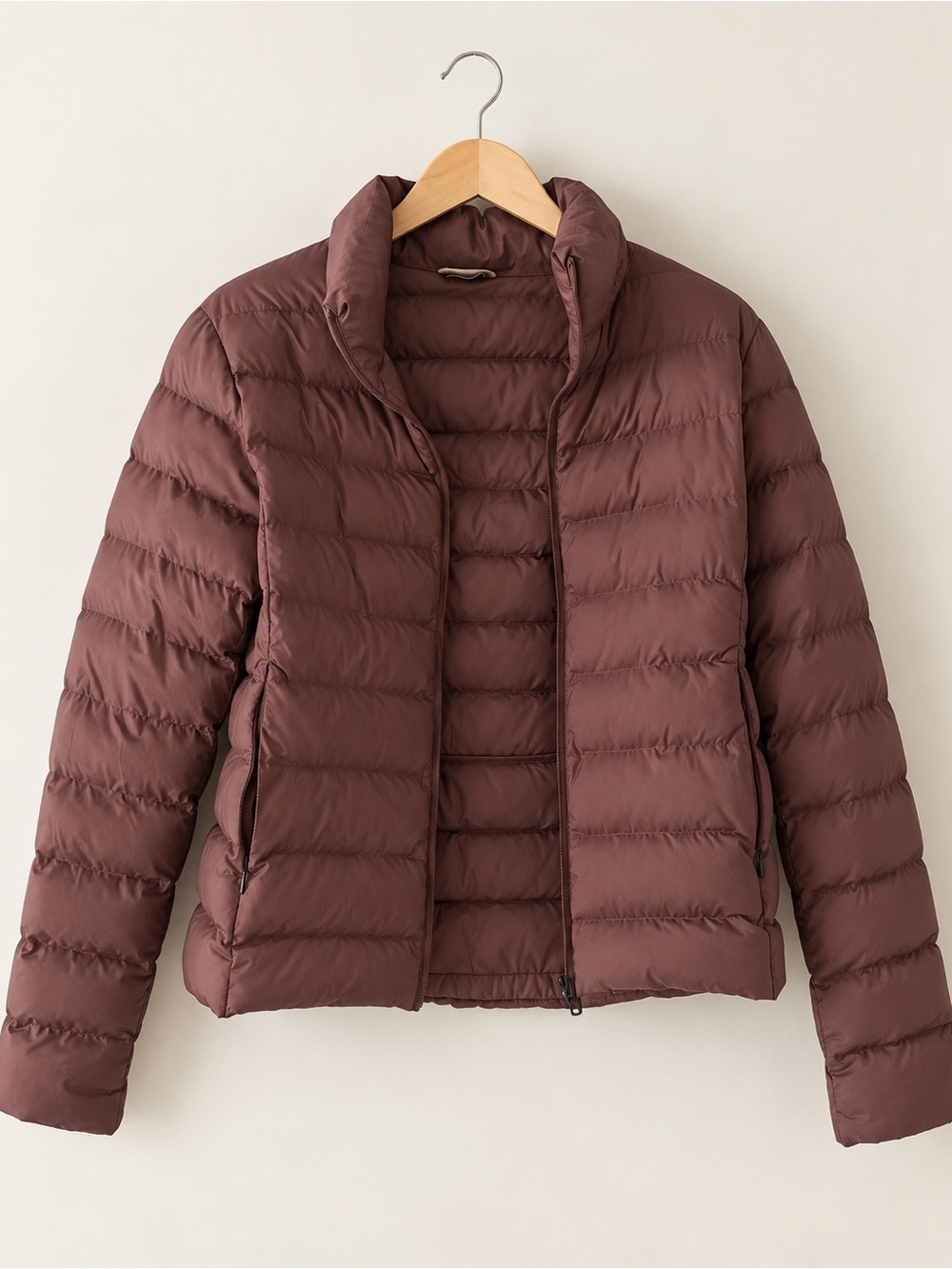 Tentree Women’s Cloud Shell Packable Puffer in Mesa Red, size M.
